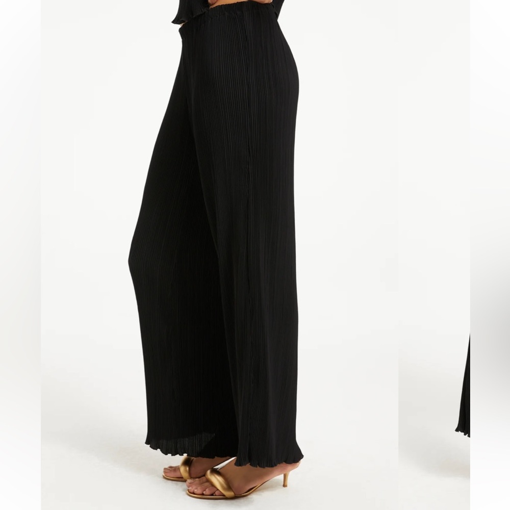 NWOT Good American ALWAYS FITS PLISSÉ WIDE LEG PANTS
